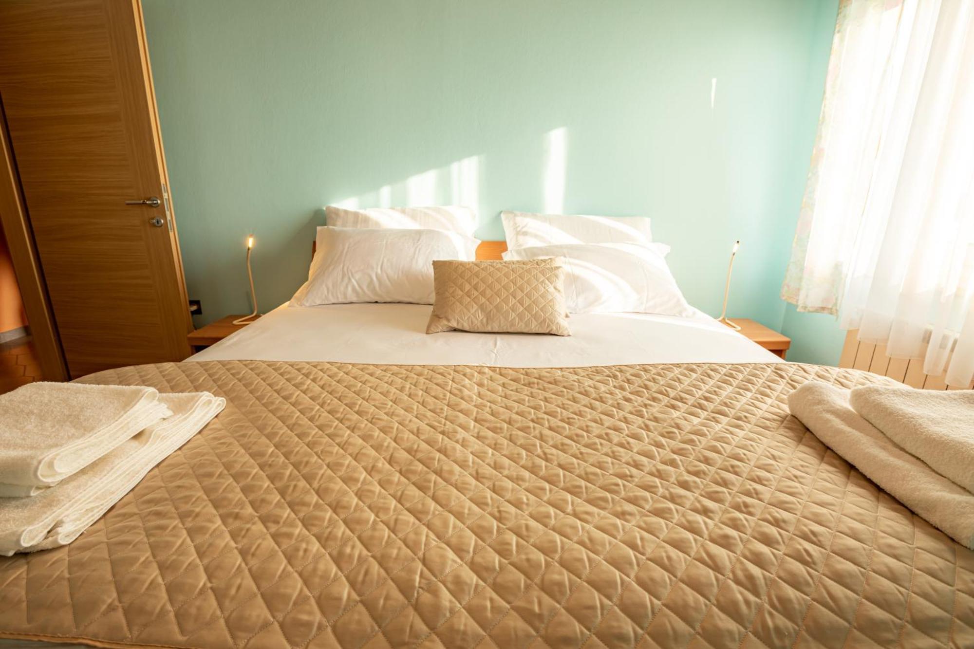 Adriatic Bay Apartments Portorož Zimmer foto